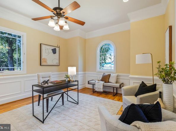 217 Talahi Road SE, Vienna VA 22180