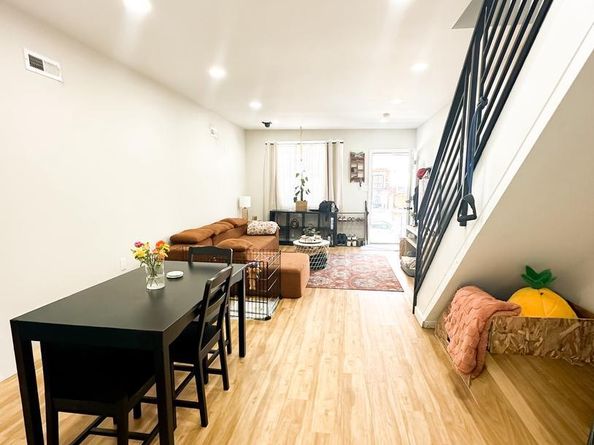 2552 S Beulah St, Philadelphia PA 19148