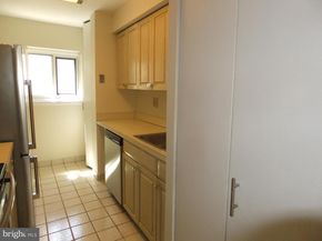 1750 Oakwood Terrace 8F, Penn Valley PA 19072