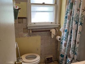 5548 N Lawrence Street, Philadelphia PA 19120
