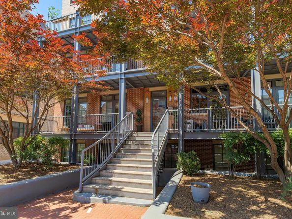 2412 17TH Street NW C03, Washington DC 20009