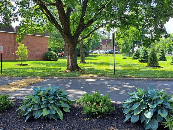 205 Saratoga Court, Warminster PA 18974