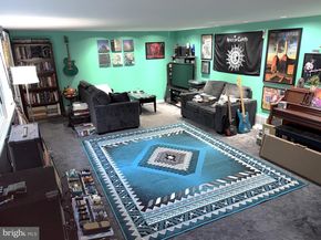 2813 Country Lane, Langhorne PA 19047