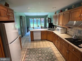 2813 Country Lane, Langhorne PA 19047