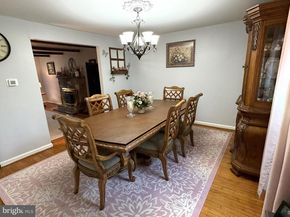 2813 Country Lane, Langhorne PA 19047