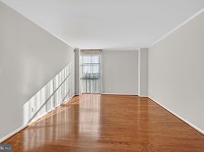 1016 S Wayne Street 910, Arlington VA 22204