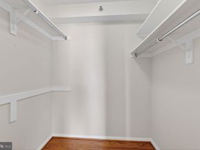 1016 S Wayne Street 910, Arlington VA 22204