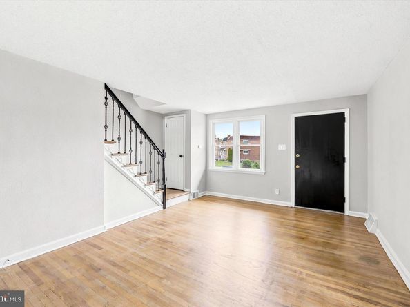2052 Heather Road, Folcroft PA 19032