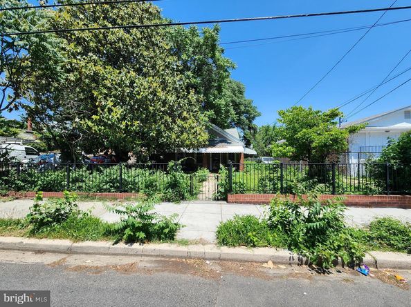 4506 Brooks Street NE, Washington DC 20019