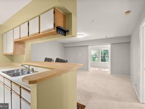 3313 Wyndham Circle 3209, Alexandria VA 22302