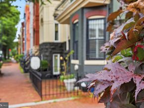230 11TH Street SE, Washington DC 20003