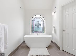 324 Ridge Avenue, Newtown PA 18940