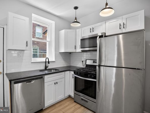 1220 S Peach Street, Philadelphia PA 19143