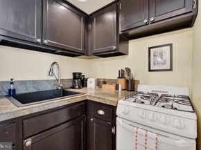 11 2nd Street NE 208, Washington DC 20002