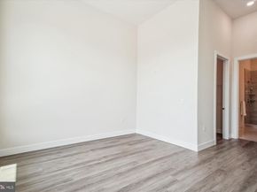 1761 Old Meadow Road 106, Mclean VA 22102