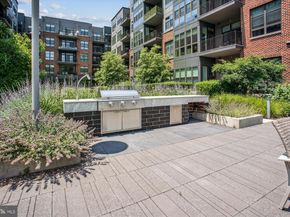 1761 Old Meadow Road 106, Mclean VA 22102