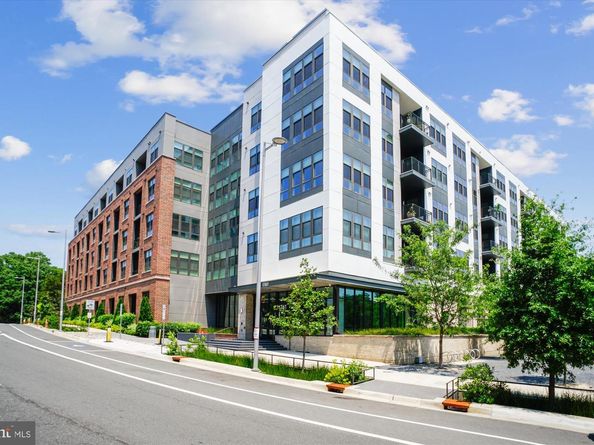1761 Old Meadow Road 106, Mclean VA 22102