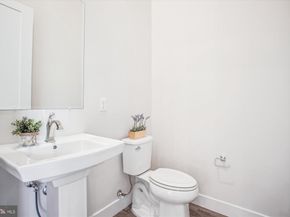 1761 Old Meadow Road 106, Mclean VA 22102