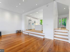 11163 Lake Chapel Lane, Reston VA 20191