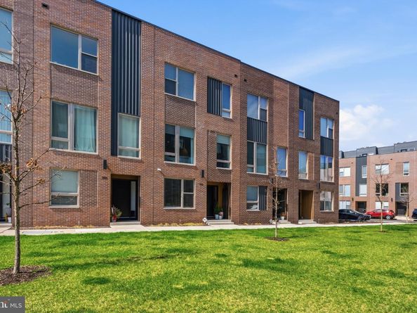 3104 Pierview Lane, Philadelphia PA 19125