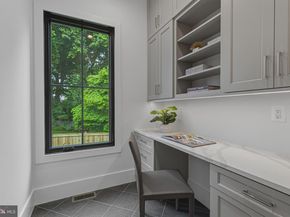 3815 N Abingdon Street, Arlington VA 22207