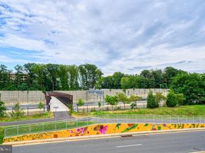 1800 Old Meadow Road 1006, Mclean VA 22102