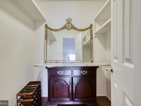 1800 Old Meadow Road 1006, Mclean VA 22102