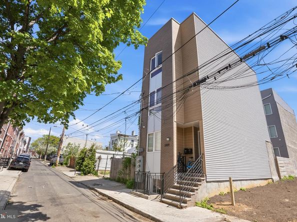2010 N 8TH Street, Philadelphia PA 19122