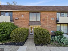 100 E Glenolden Avenue R10, Glenolden PA 19036