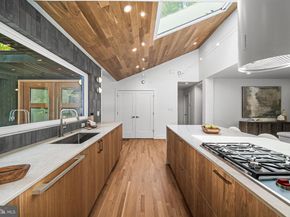 3804 Lakeview Terrace, Falls Church VA 22041