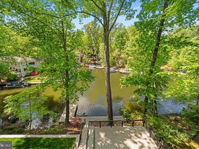 3804 Lakeview Terrace, Falls Church VA 22041