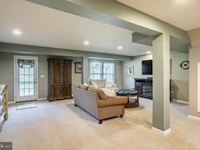 31 Hawkswell Circle, Oreland PA 19075