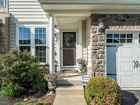 31 Hawkswell Circle, Oreland PA 19075