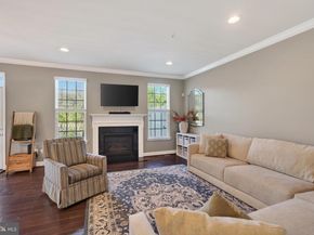 31 Hawkswell Circle, Oreland PA 19075
