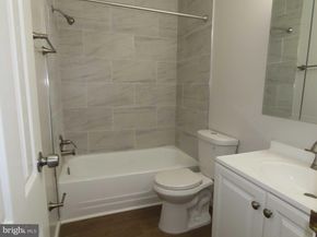 92 Hampstead 92, Ambler PA 19002