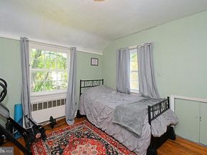385 E Magnolia Drive, Morrisville PA 19067