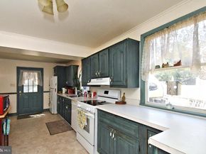 385 E Magnolia Drive, Morrisville PA 19067