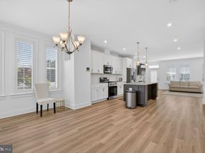 7449 Rocky Creek Terrace, Annandale VA 22003