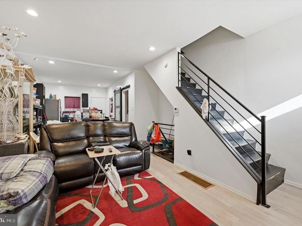 1471 N Frazier Street, Philadelphia PA 19131