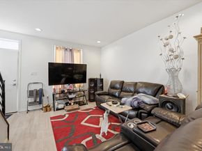 1471 N Frazier Street, Philadelphia PA 19131
