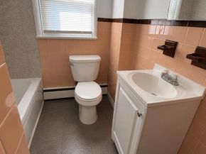 922 Lawnton Terrace, Glenolden PA 19036