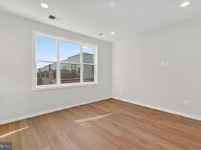 136 Pepperell Street, Alexandria VA 22304