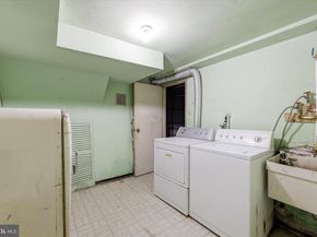 8135 Lindbergh Boulevard, Philadelphia PA 19153