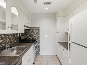 8002 Le Havre Place 12, Falls Church VA 22042
