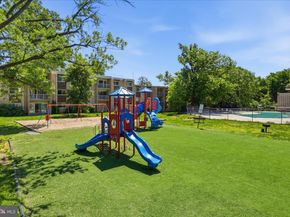 8002 Le Havre Place 12, Falls Church VA 22042