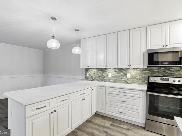 141 N Fillmore Avenue N 10, Sterling VA 20164