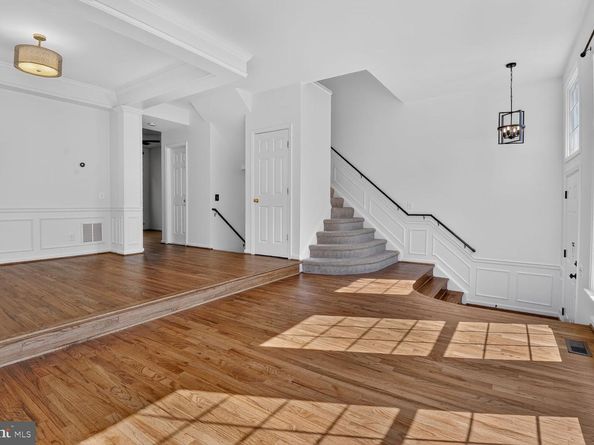 47720 Sandbank Square, Sterling VA 20165