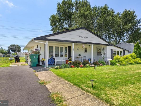 32 Gun Road, Levittown PA 19057