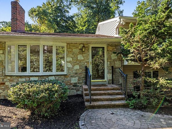 2315 Willow Brook Drive, Huntingdon Valley PA 19006