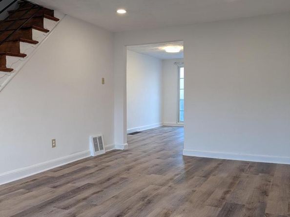 7529 Brentwood Road, Philadelphia PA 19151
